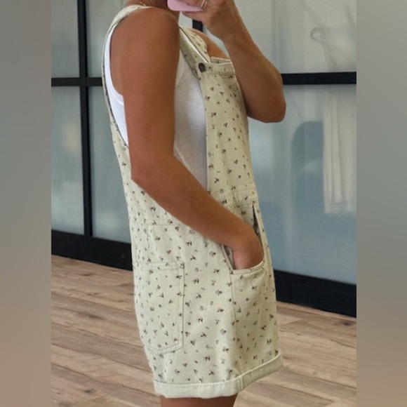 NWOT Shop Talulah Rosewood Short Overalls - Picture 3 of 6